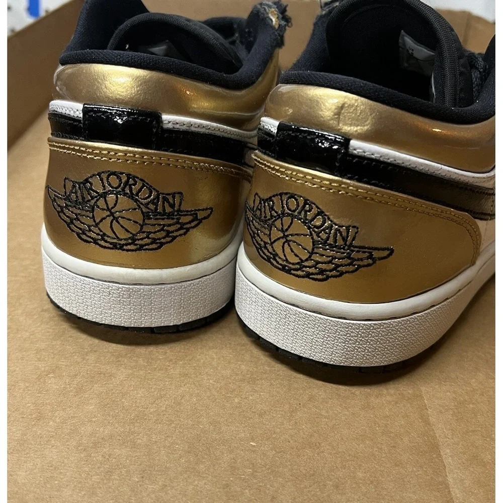 Air Jordan 1 Low Gold Toe Shoes Size 9.5‎ CQ9447-700